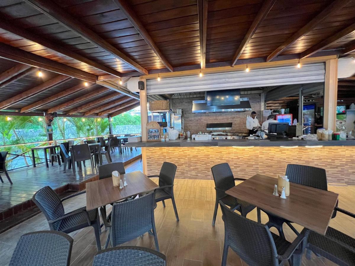 Sol Caribe Suites - Playa Los Corales - Beach Club, Wifi, Swimming Pool Пунта Кана Екстериор снимка